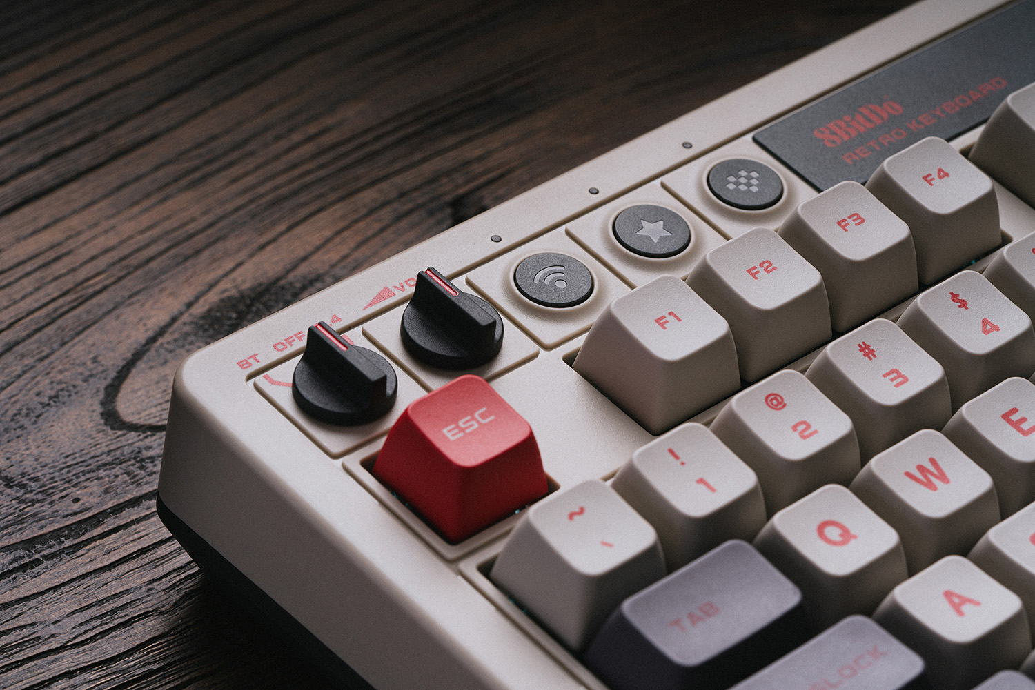 8Bitdo Retro mechanisch toetse - Gaming Keyboard Hot Swappable recensie en prijs